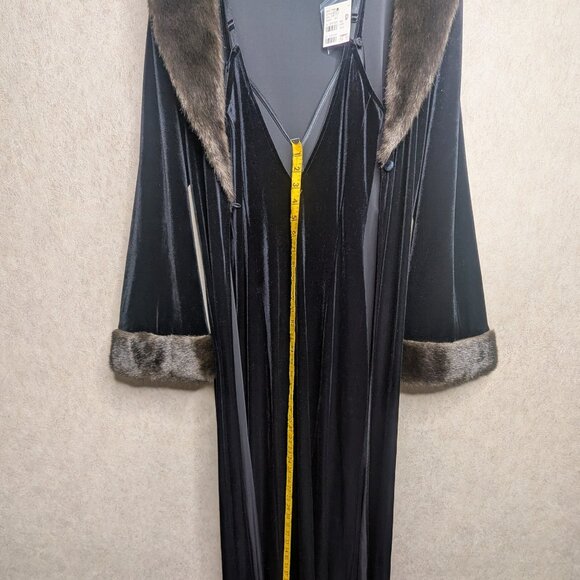 NWT VICTORIA'S SECRET Vintage Velvet Dressing Gown Robe W Faux Fur Collar Xs S - Picture 13 of 17